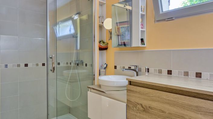 Image No.11-3 Bed House for sale