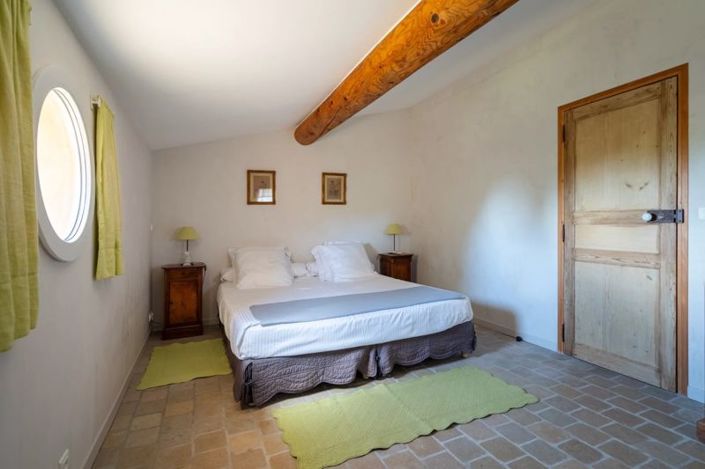 Image No.18-7 Bed House for sale