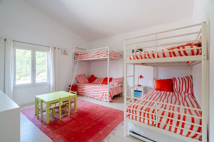 Image No.22-7 Bed House for sale