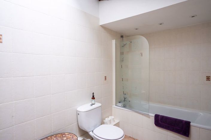 Image No.16-House for sale