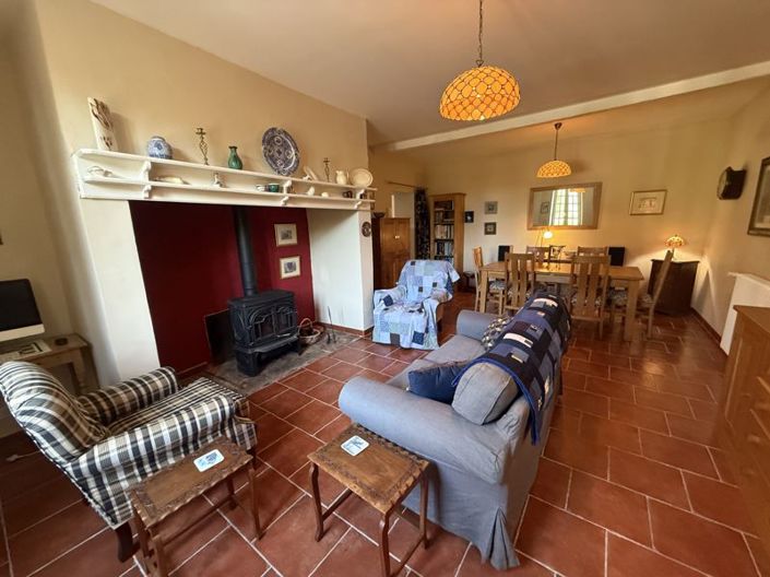 Image No.10-4 Bed House for sale