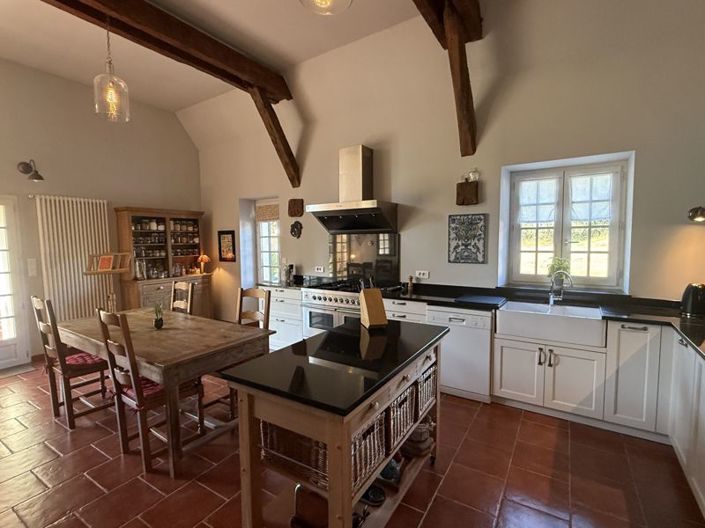 Image No.14-4 Bed House for sale