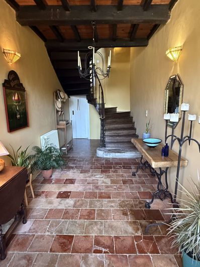 Image No.6-4 Bed House for sale