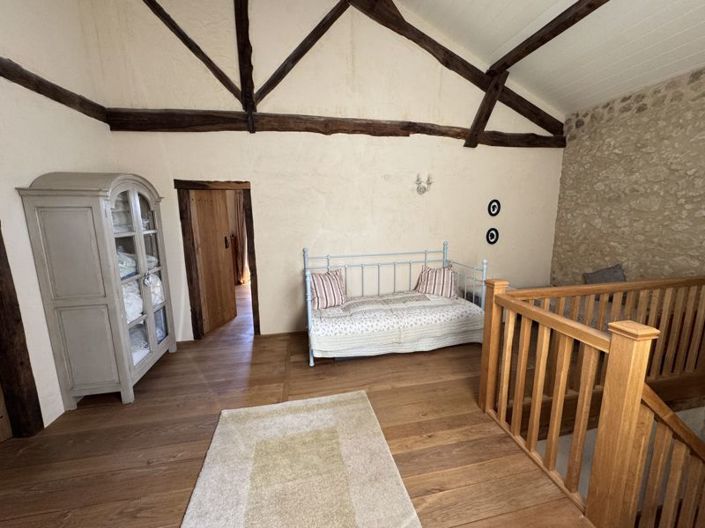 Image No.14-4 Bed House for sale