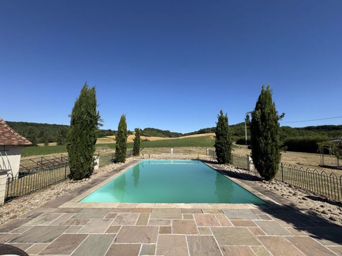 Image No.2-4 Bed House for sale