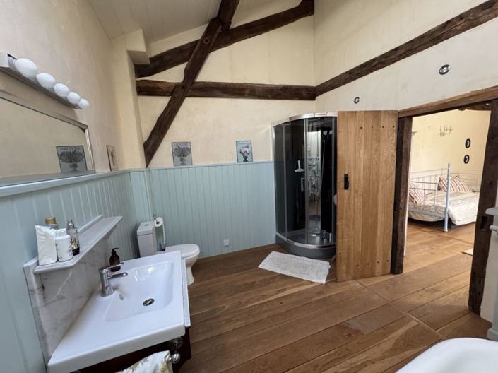 Image No.20-4 Bed House for sale