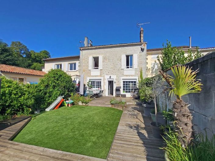 Image No.1-4 Bed Townhouse for sale