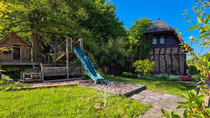 Image No.23-5 Bed Property for sale