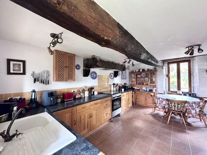 Image No.5-5 Bed House for sale