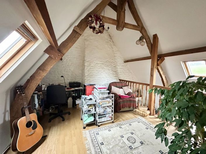 Image No.7-5 Bed House for sale