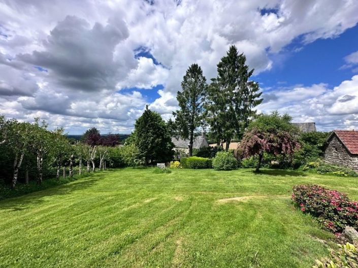 Image No.8-5 Bed House for sale