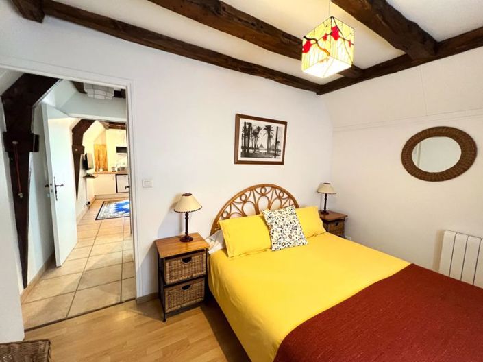 Image No.8-7 Bed House for sale