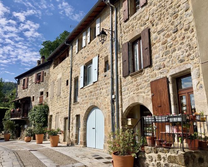 Image No.1-4 Bed House for sale