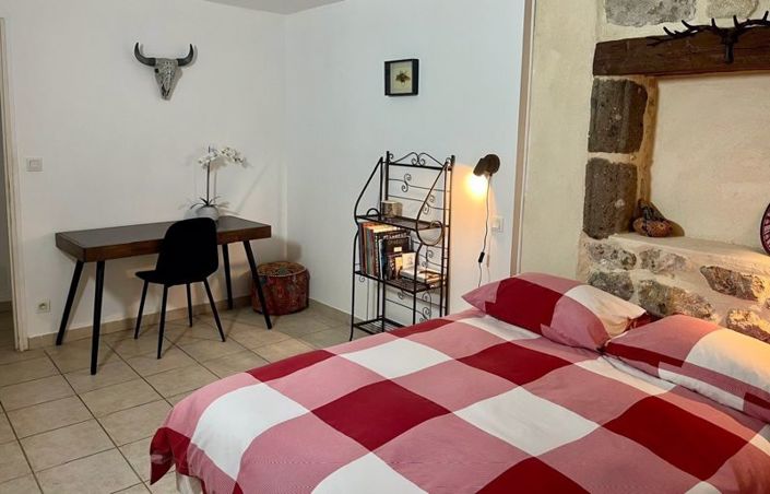 Image No.18-4 Bed House for sale