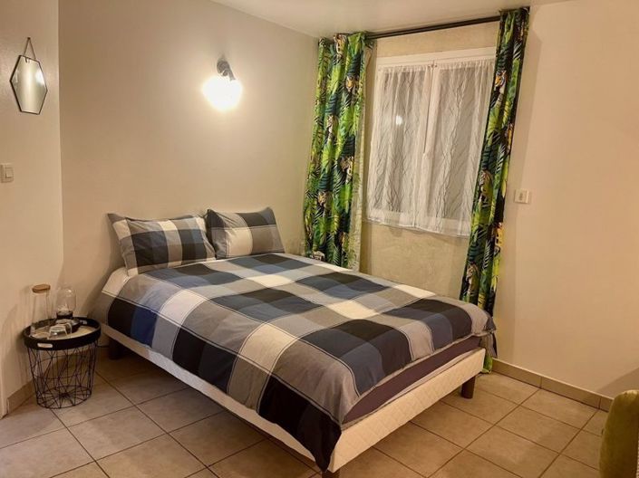 Image No.19-4 Bed House for sale