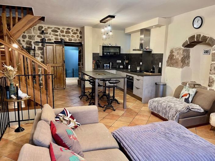 Image No.2-4 Bed House for sale