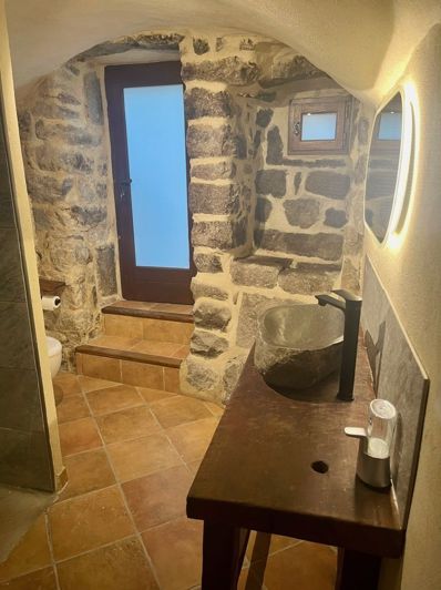 Image No.8-4 Bed House for sale