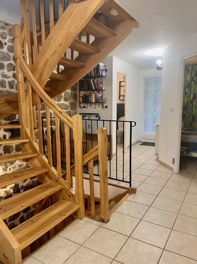 Image No.9-4 Bed House for sale