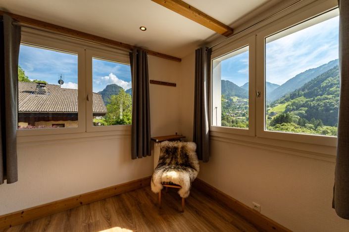 Image No.13-7 Bed Chalet for sale