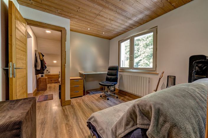 Image No.14-7 Bed Chalet for sale