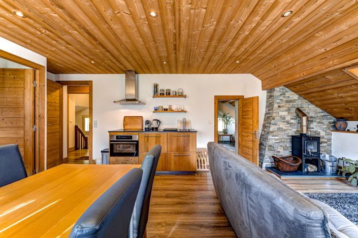 Image No.2-7 Bed Chalet for sale