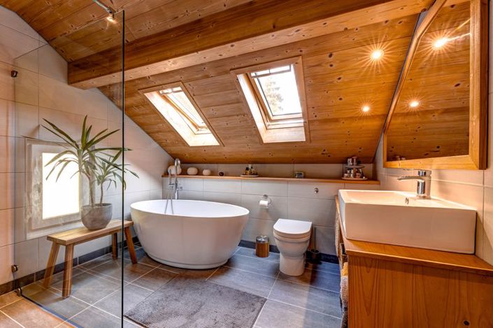 Image No.3-7 Bed Chalet for sale