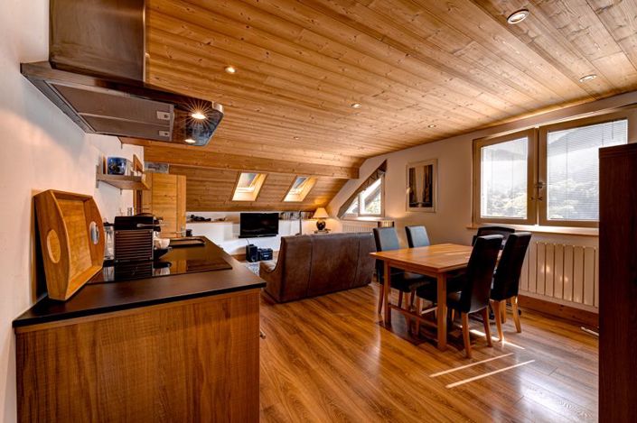 Image No.7-7 Bed Chalet for sale