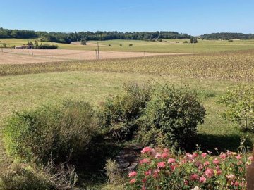 le-grafeuil-views-of-fields-01