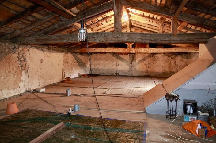 Image No.17-8 Bed House for sale