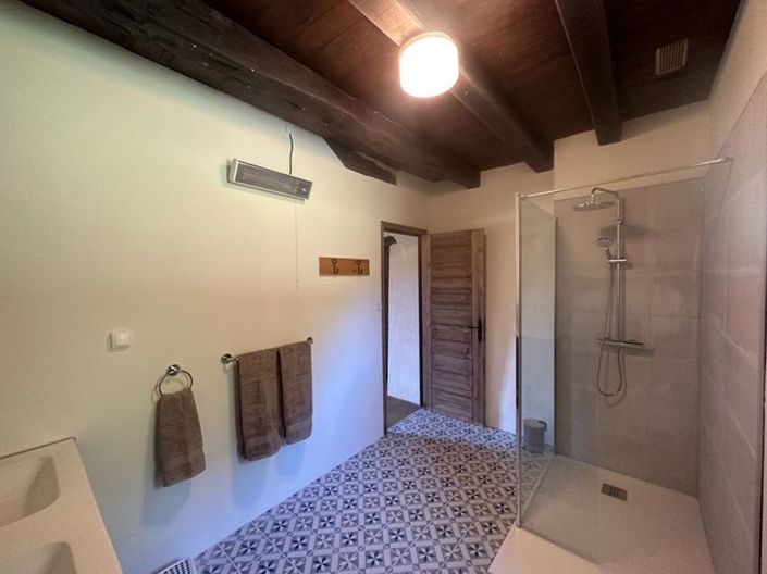 Image No.50-8 Bed House for sale