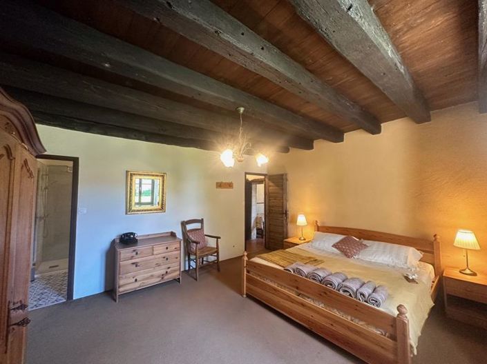 Image No.51-8 Bed House for sale