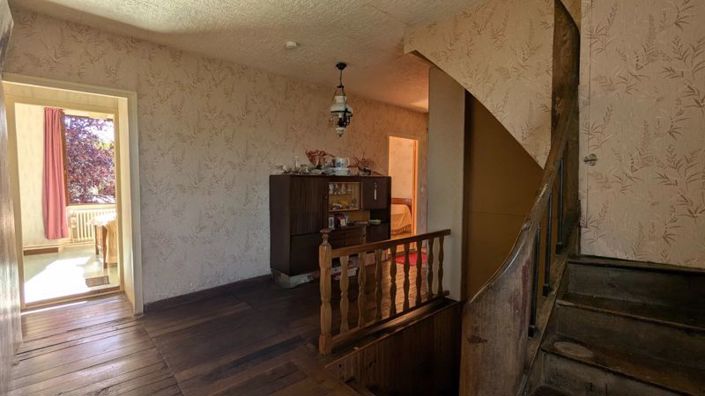 Image No.8-4 Bed House for sale