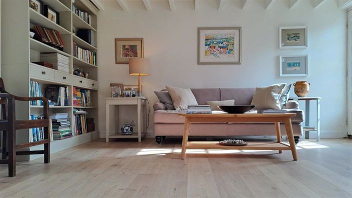 Image No.10-2 Bed House for sale