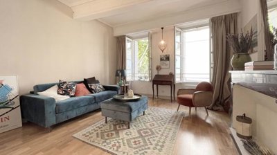 estate-gard-france-warm-and-bright-apartment-