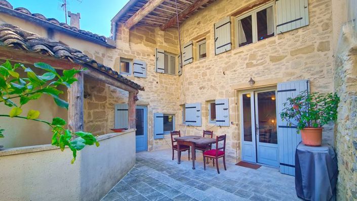 Image No.1-6 Bed House for sale