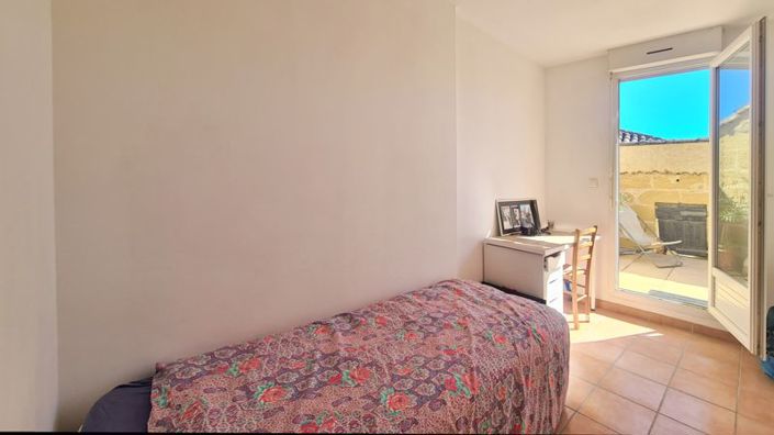 Image No.16-6 Bed House for sale