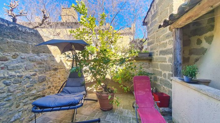 Image No.18-6 Bed House for sale