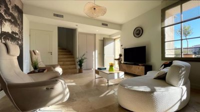 estate-gard-france-townhouse-feel-for-this-du