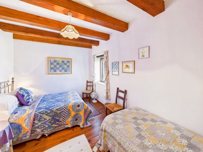 Image No.19-5 Bed House for sale