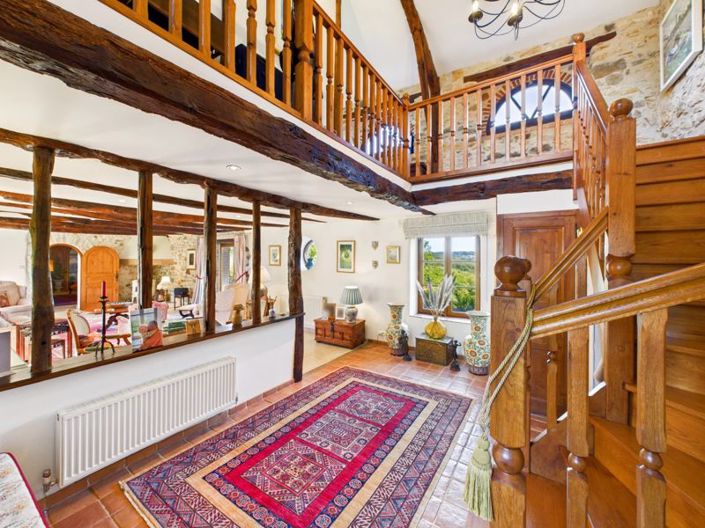 Image No.5-5 Bed House for sale