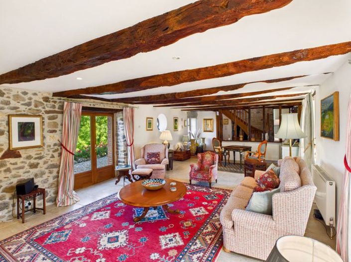 Image No.7-5 Bed House for sale