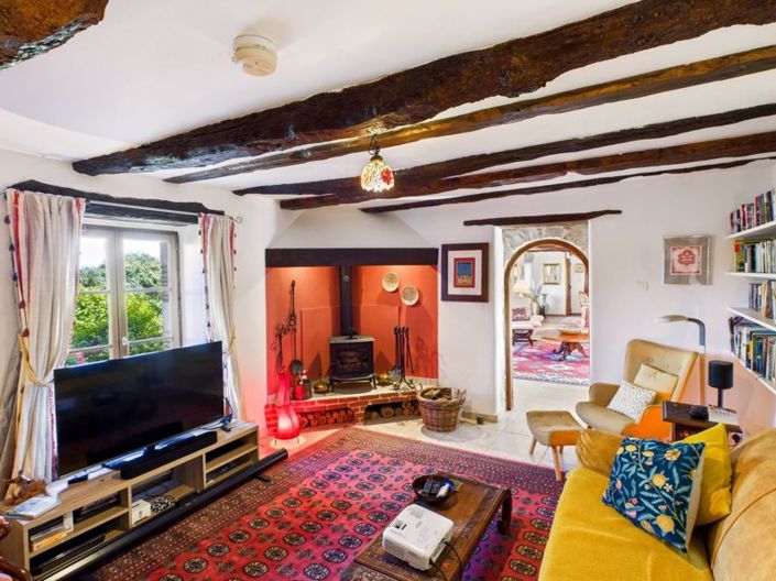 Image No.6-5 Bed House for sale