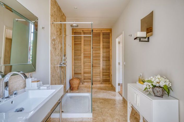 Image No.21-5 Bed Mansion for sale