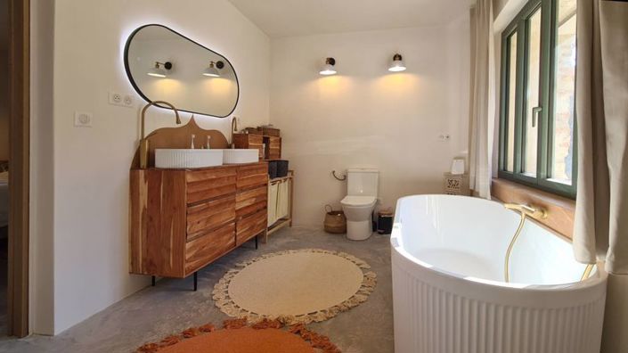 Image No.18-5 Bed House for sale