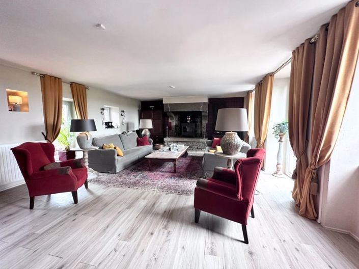 Image No.10-4 Bed House for sale