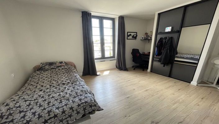 Image No.23-4 Bed House for sale