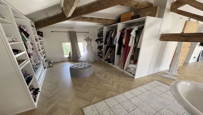 Image No.25-4 Bed House for sale