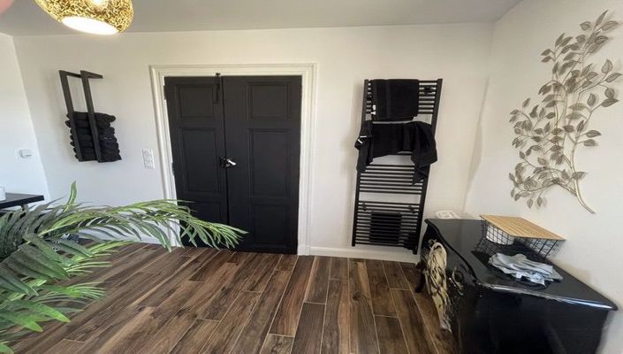 Image No.8-4 Bed House for sale