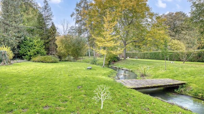 Image No.19-5 Bed Property for sale