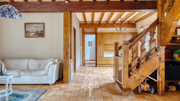 Image No.4-5 Bed Property for sale